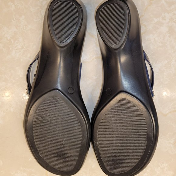 FINAL PRICE Easy Street Tuscany Navy Blue Flat Sandals with Flowers 10 11 - Picture 6 of 8